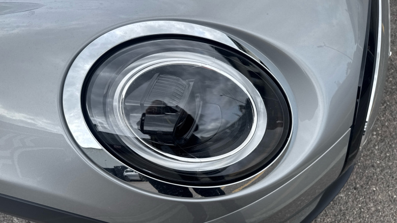 MINI Hatchback 1.5 Cooper Classic 3dr Auto Petrol Hatchback